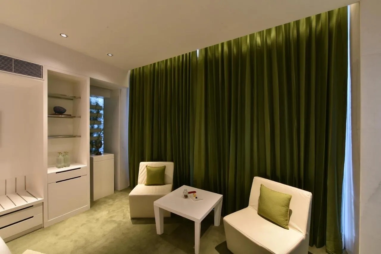 Vivanta New Delhi, Dwarka Hotel